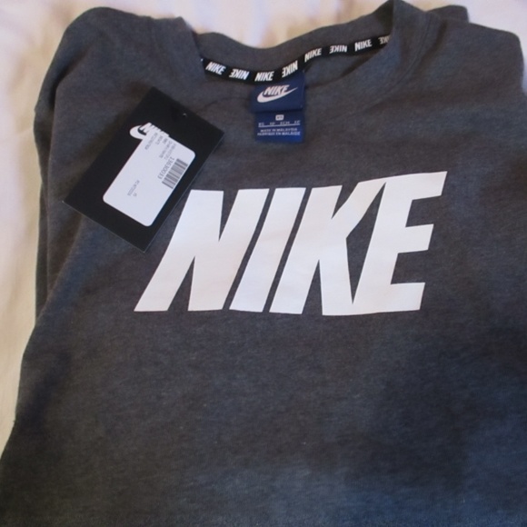 SOLD Nike Women Athletic Logo Long Sleeve Shirt - Picture 6 of 6